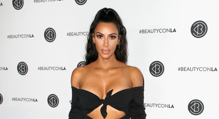 Felsorakoznak a vadító Kardashian–Jenner klán nővérei, a hasonlóság lélegzetelállító