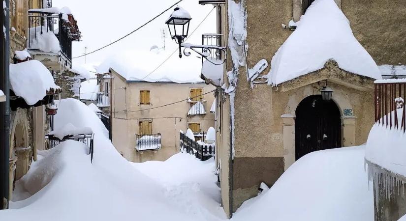 Appenninek: hatalmas havazás Olaszország középső részén