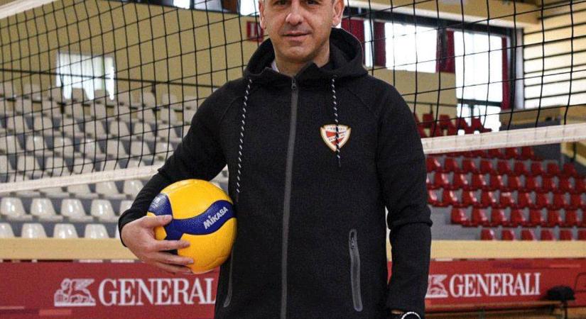 Női röplabda Extraliga: görög vezetőedzője lett a DVTK-nak
