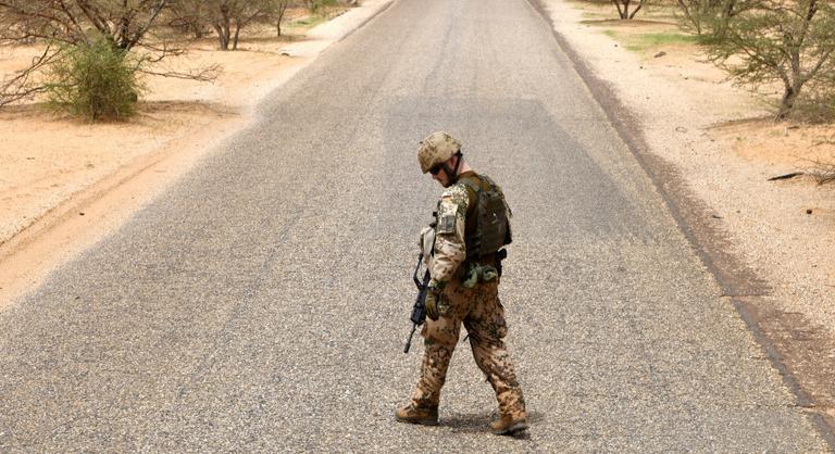 Terroristák megtámadtak egy katonai támaszpontot Maliban, sokan meghaltak