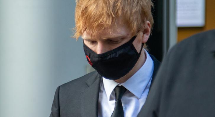 Így hagyta el a bíróságot a plágiumpere után Ed Sheeran