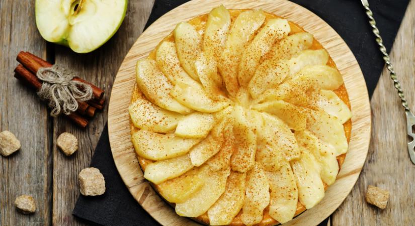 Fűszeres almás sajttorta: sütés nélkül készül a csodás édesség