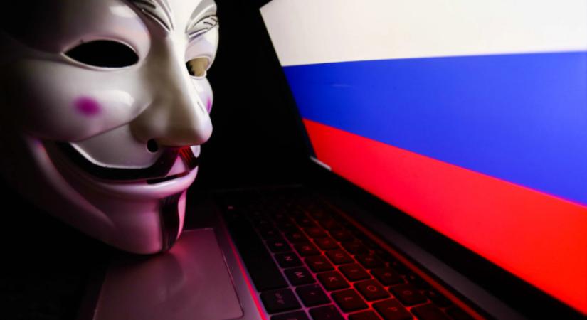 Az Anonymous újra támad: Feltörték az orosz médiafelügyelet, a Roszkomnadzor rendszerét