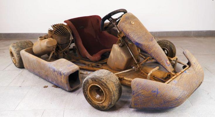 Koszos, romos gokartból csináltak tisztát és újszerűt