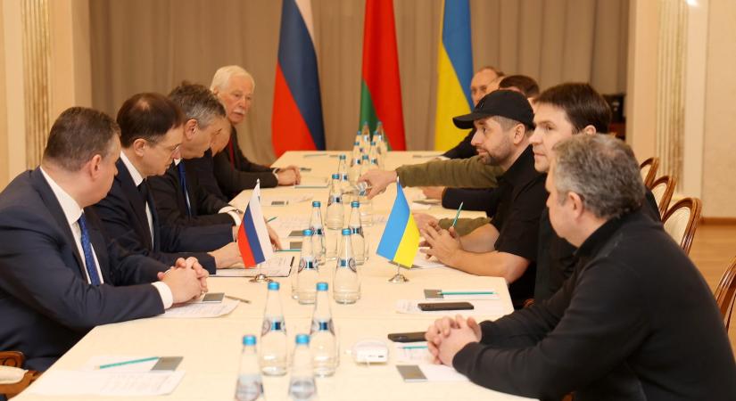 Oroszország szerint nem merült fel a tárgyalásokon az ukrajnai rendszerváltás