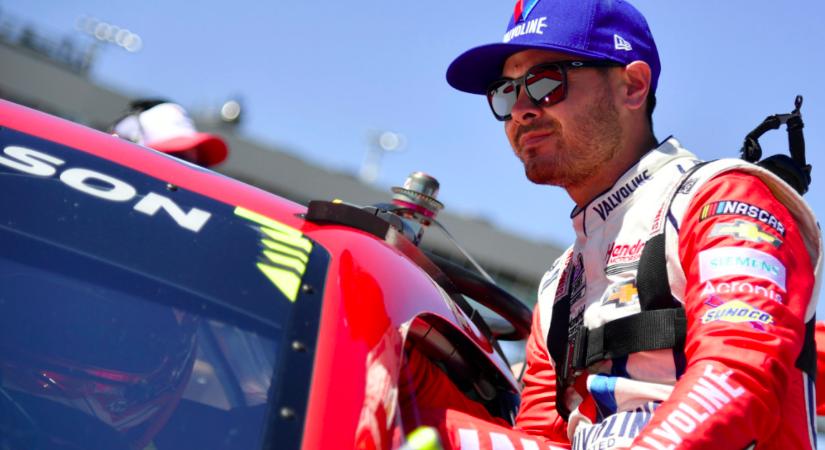 NASCAR: Larson máris felajánlotta szolgálatait Le Mans-ra