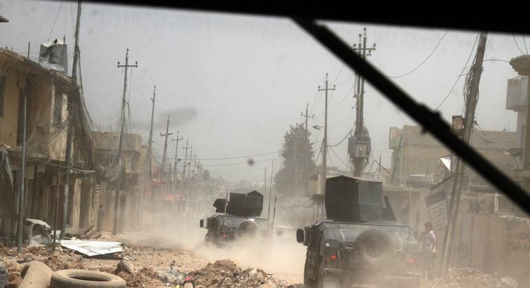 Iszlamista harcosok holttestét találták meg egy iraki tömegsírban