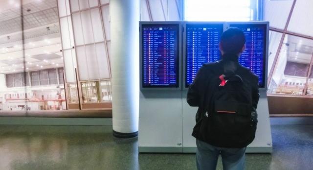 Sztrájk miatt járattörlések várhatók kedden nyolc német repülőtéren