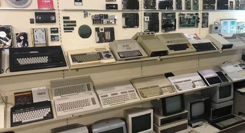 Szétbombázták az oroszok a mariupoli retró Számítógépes Múzeumot is