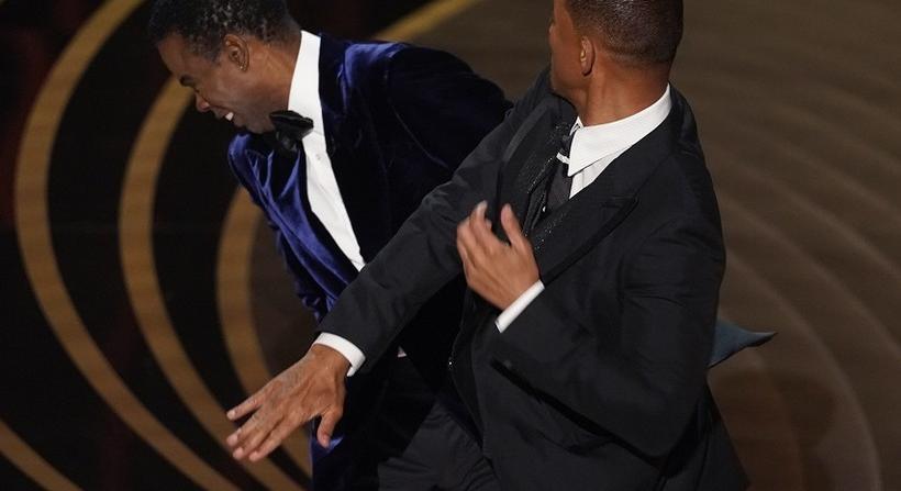 VIDEÓ: Will Smith felpofozta Chris Rockot az Oscar-gála színpadán