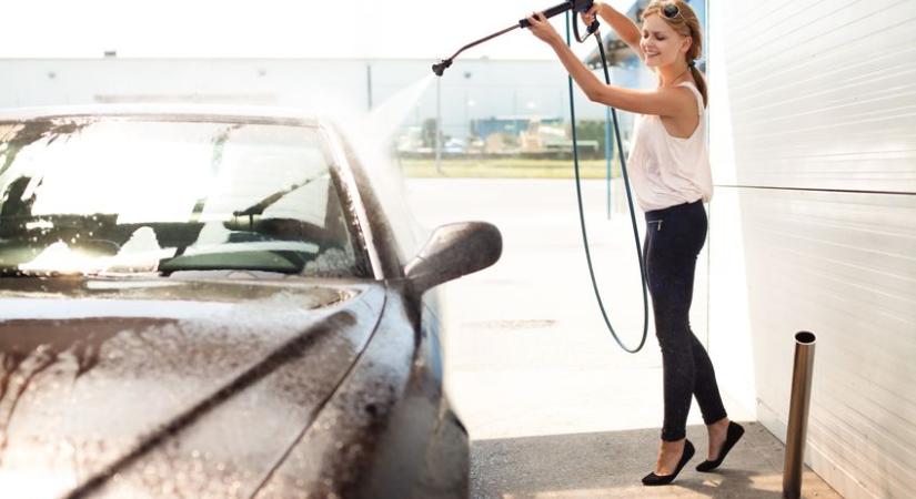 Tavaszi autóápolás: hasznos tippek a csillogó tisztasághoz