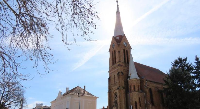 Felújítják az evangélikus templomot Szentesen