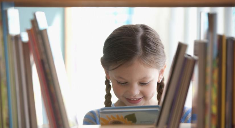 Így szerettesd meg gyermekeddel az olvasást – a mese nagyszerű bevezetőt jelent!
