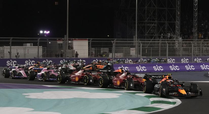 F1 2022: Pérez sem bírta ki káromkodás nélkül a Szaúdi Nagydíjon (videó)