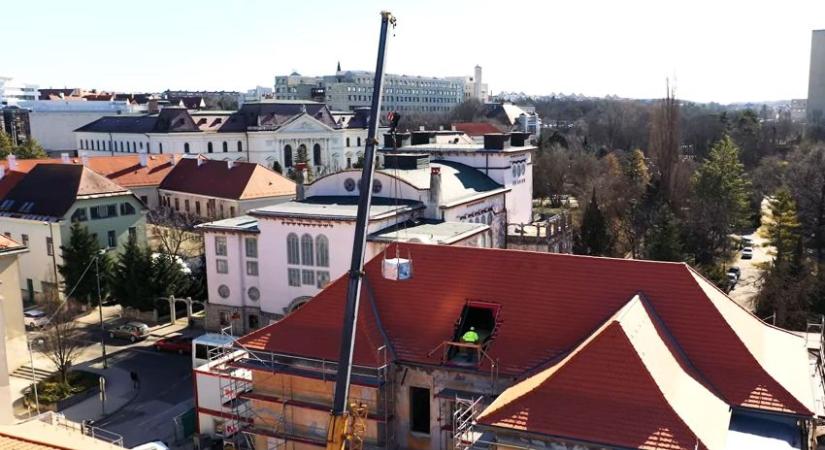 Izgalmas szakaszához érkezett a Veszprémi Petőfi Színház felújítása (videó)