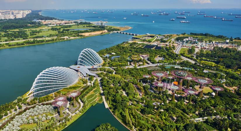 Vége a brutális Covid-szigornak: Szingapúr két év után megnyitja a határait