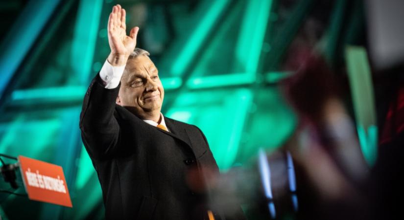 Orbán Viktor diadalbeszéde: Akkora győzelmet arattunk, hogy a Holdról is látszik