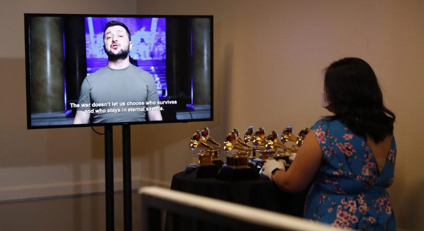 Zelenszkij videóüzenetben szólt a Grammy-díjátadó résztvevőihez