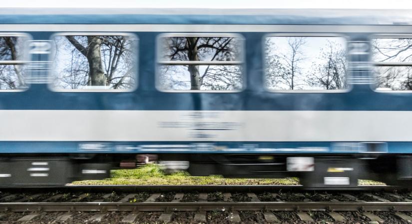 Szörnyű vonatbaleset Mindszentnél: többen meghaltak, tart a helyszínelés