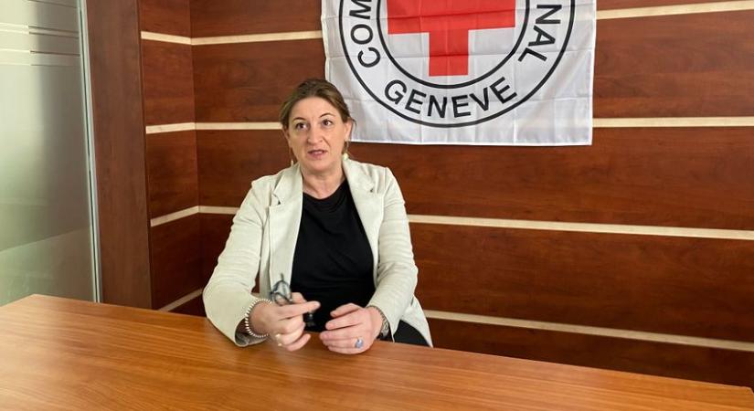 Elena Ajmone Sessera: „Annak érdekében, hogy segítsünk a háborús konfliktusban, minden féllel tárgyalnunk kell”