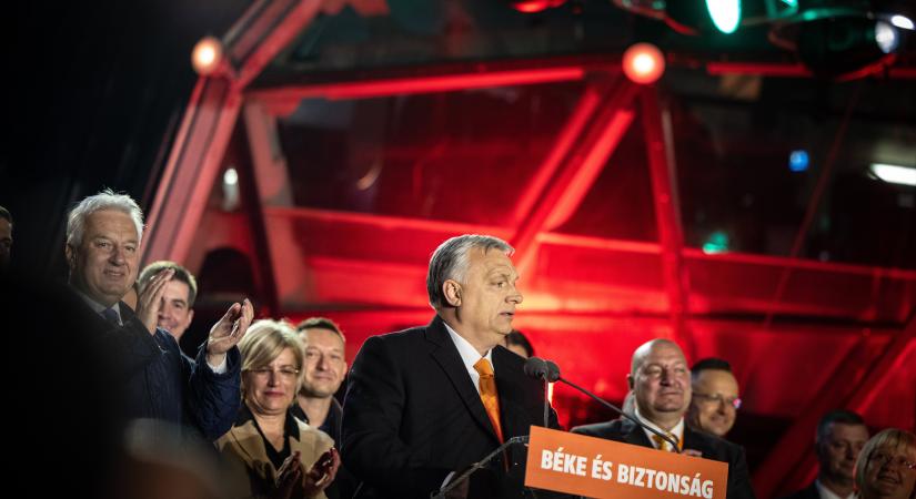 Orbán Viktor délután nemzetközi sajtótájékoztatót tart