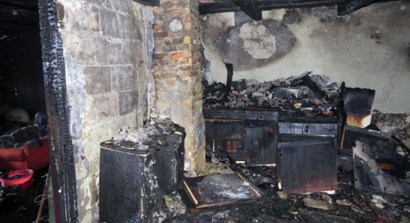 Felgyújtotta a saját házát Dunaföldváron! Emberéletet követelt a tűz