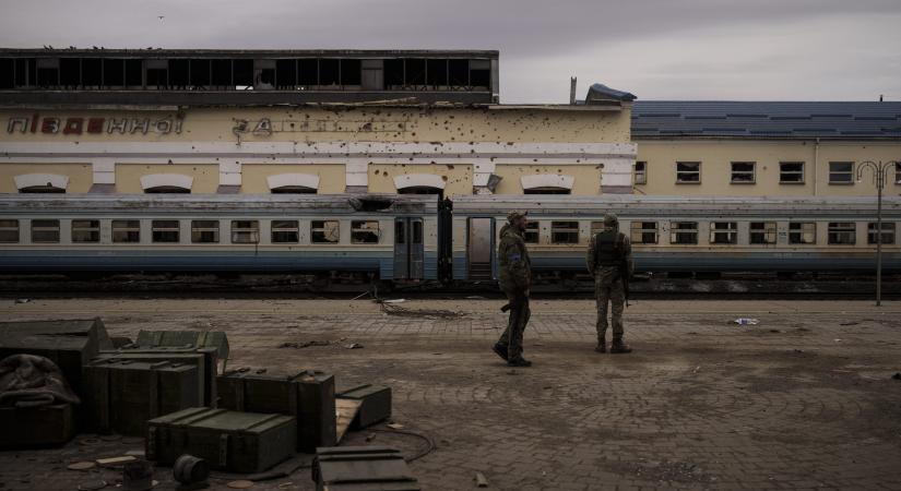 Újabb vasútállomást támadtak az orosz erők Ukrajna keleti részén