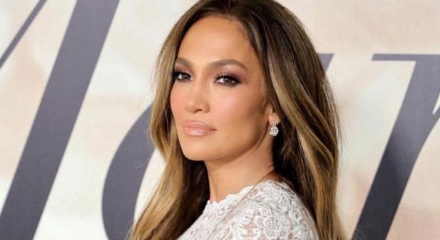 Jennifer Lopez odavan új jegygyűrűjéért