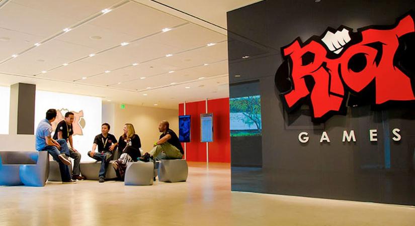 A Riot Games visszaengedi oltatlan kollégáit is az irodába, de vannak, akik nem örülnek ennek