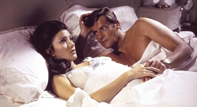 "A Bond-filmekben mindig volt szex!": Paul Verhoeven erősen kritizálta korunk blockbustereit, amiért teljesen szexmentesek