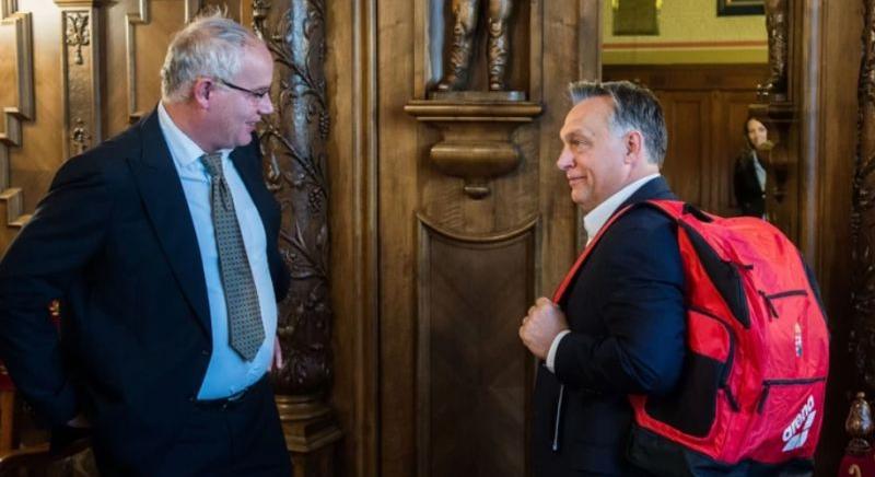 A Magyar Úszó Szövetség elnöke annyira örült a Fidesz győzelmének, hogy sportága legnagyobb klasszisai jutottak eszébe