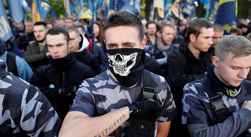 Az ukrajnai háború világszerte megosztotta a szélsőjobboldalt
