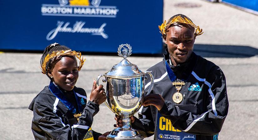 Bostoni maratoni: a férfiaknál és a nőknél is kenyai nyert