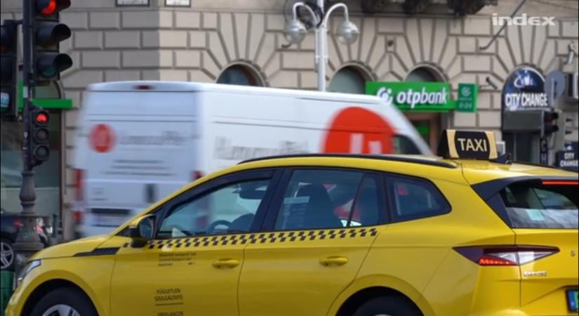 Keveslik a tarifaemelést a budapesti taxisok