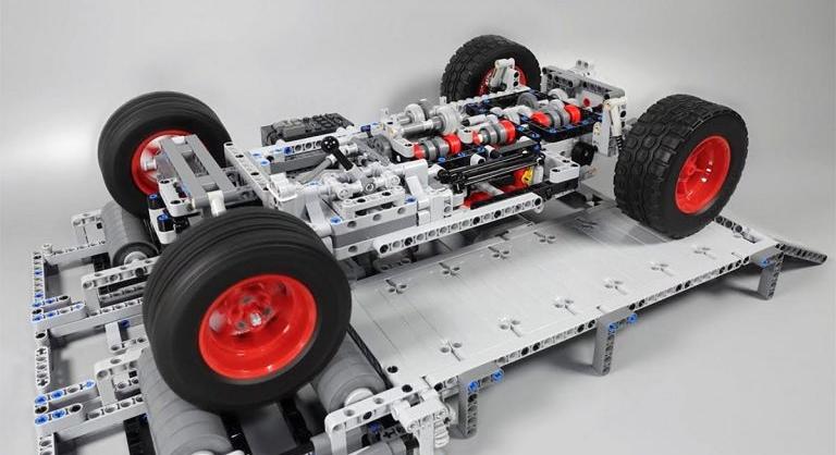 Mérnöki bravúr a LEGO-ból épített működő ötfokozatú sebességváltó