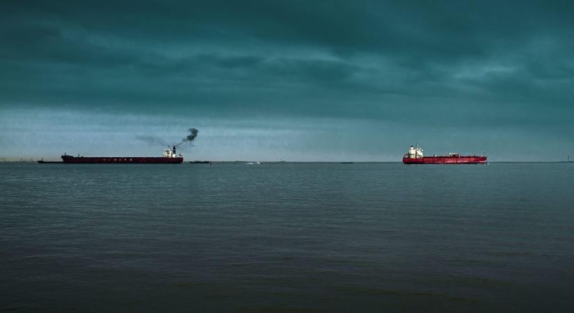 Egyre több orosz olajat szállítanak „ismeretlen rendeltetési helyre” megjelöléssel