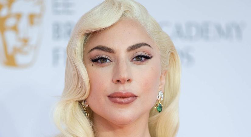 Lady Gaga nem szégyelli természetes arcát, így néz ki smink nélkül
