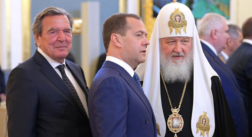 Gerhard Schröder: Putyin is véget akar vetni az ukrajnai háborúnak