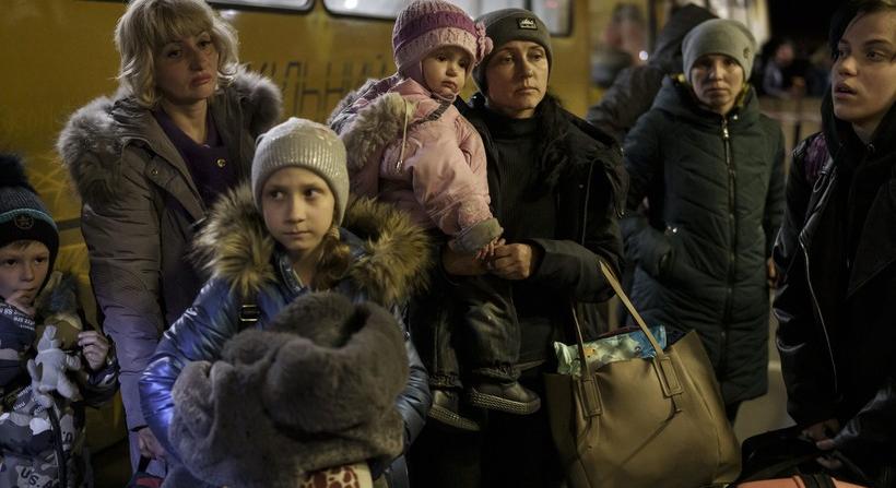 Belügyminisztérium: Vasárnap 1329 személy érkezett Ukrajnából Szlovákiába