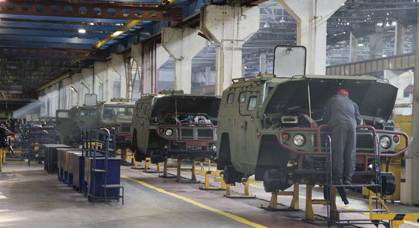 Olyan súlyosak a szankciók, hogy már Euro 0-s teherautókat is gyárthatnak az oroszok
