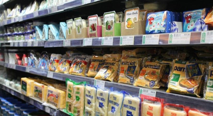 Növekvő árak miatt „lakat alatt” tartják a sajtokat