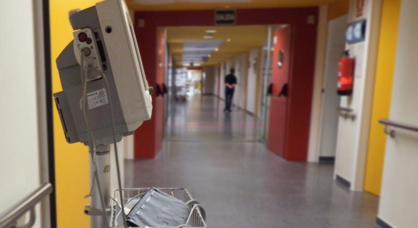 Május 31-én megszűnik a felmondási tilalom a magyar egészségügyben