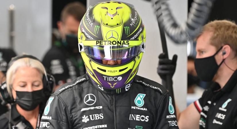 Lewis Hamilton egy mondattal reagált az őt ért kritikákra