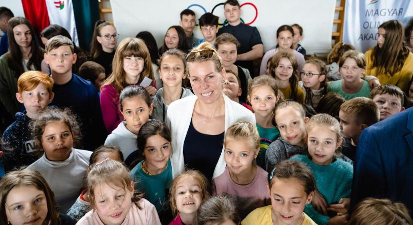 Háromszoros olimpiai bajnok kajakozó látogatta meg a nógrádi iskola diákjait (fotók)