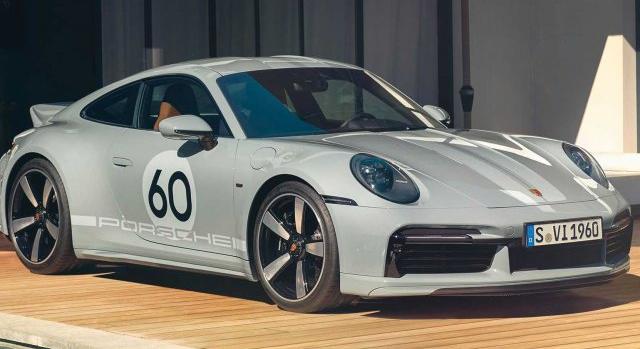Újabb múltidéző 911-est mutatott be a Porsche