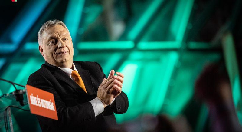 Ilyet se sokszor látunk: Orbán Viktor egyik legnagyobb kritikusával pózolt