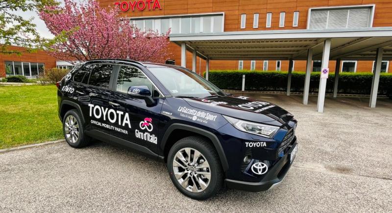 A Toyota a Giro d’Italia magyarországi szakaszának hivatalos mobilitási partnere