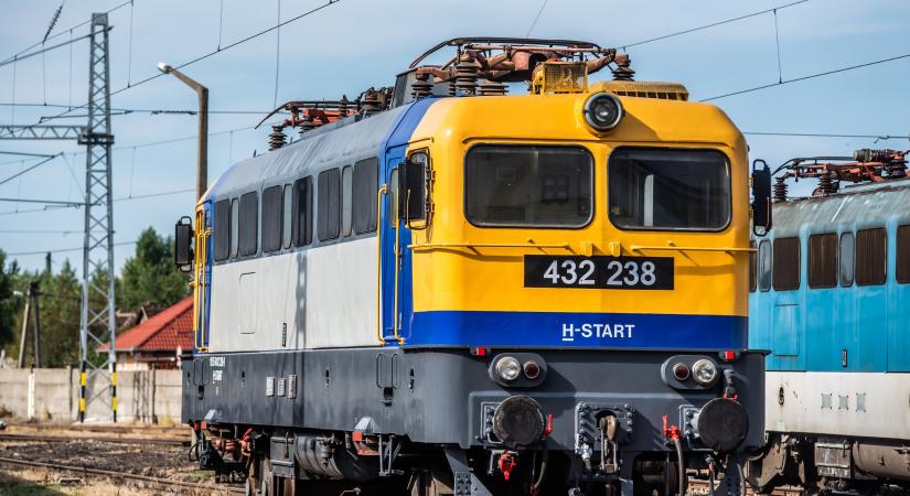 Újabb vonatbaleset Magyarországon, kisiklás is történt