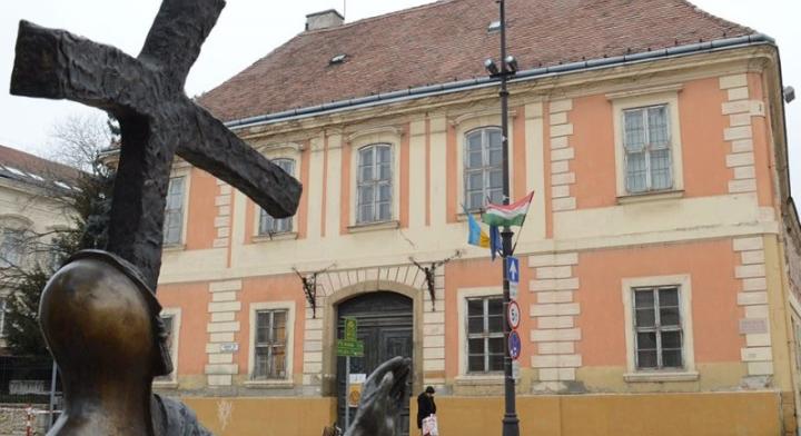 Megkezdődött a régészeti múzeum felújítása Pécsen