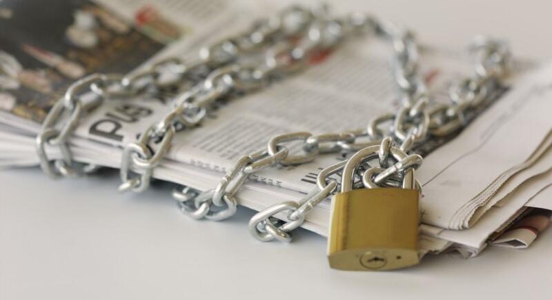 Riporterek Határok Nélkül: „Ha egy kormány fel akarja számolni a sajtószabadságot, akkor nincs sok esély a javulásra”
